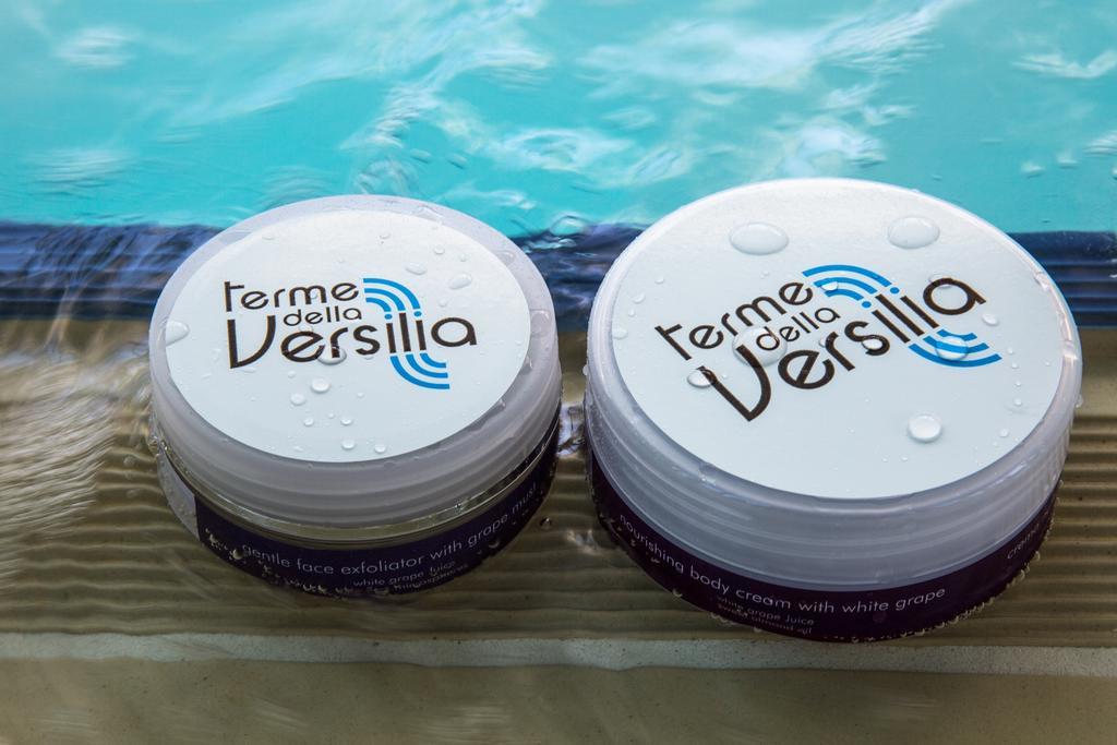 Hotel Villa Undulna - Terme Della Versilia チンカレ エクステリア 写真