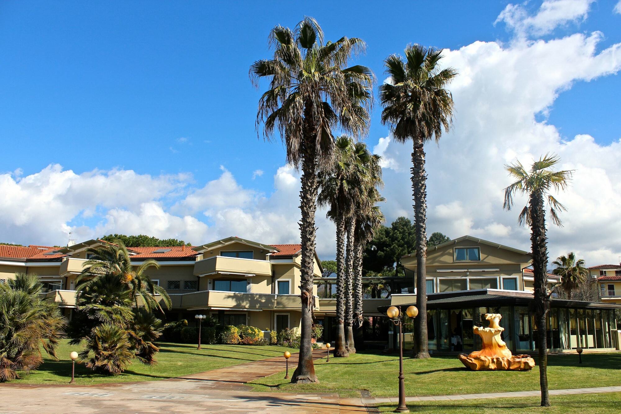 Hotel Villa Undulna - Terme Della Versilia チンカレ エクステリア 写真